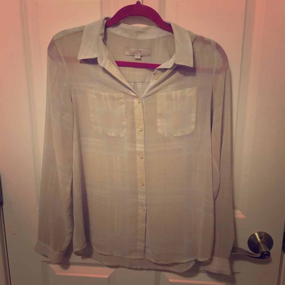 Cute Loft blouse!!